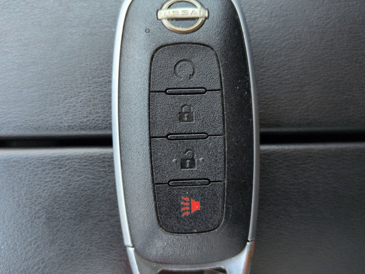 Used 2023 Nissan Rogue SV FWD image 29
