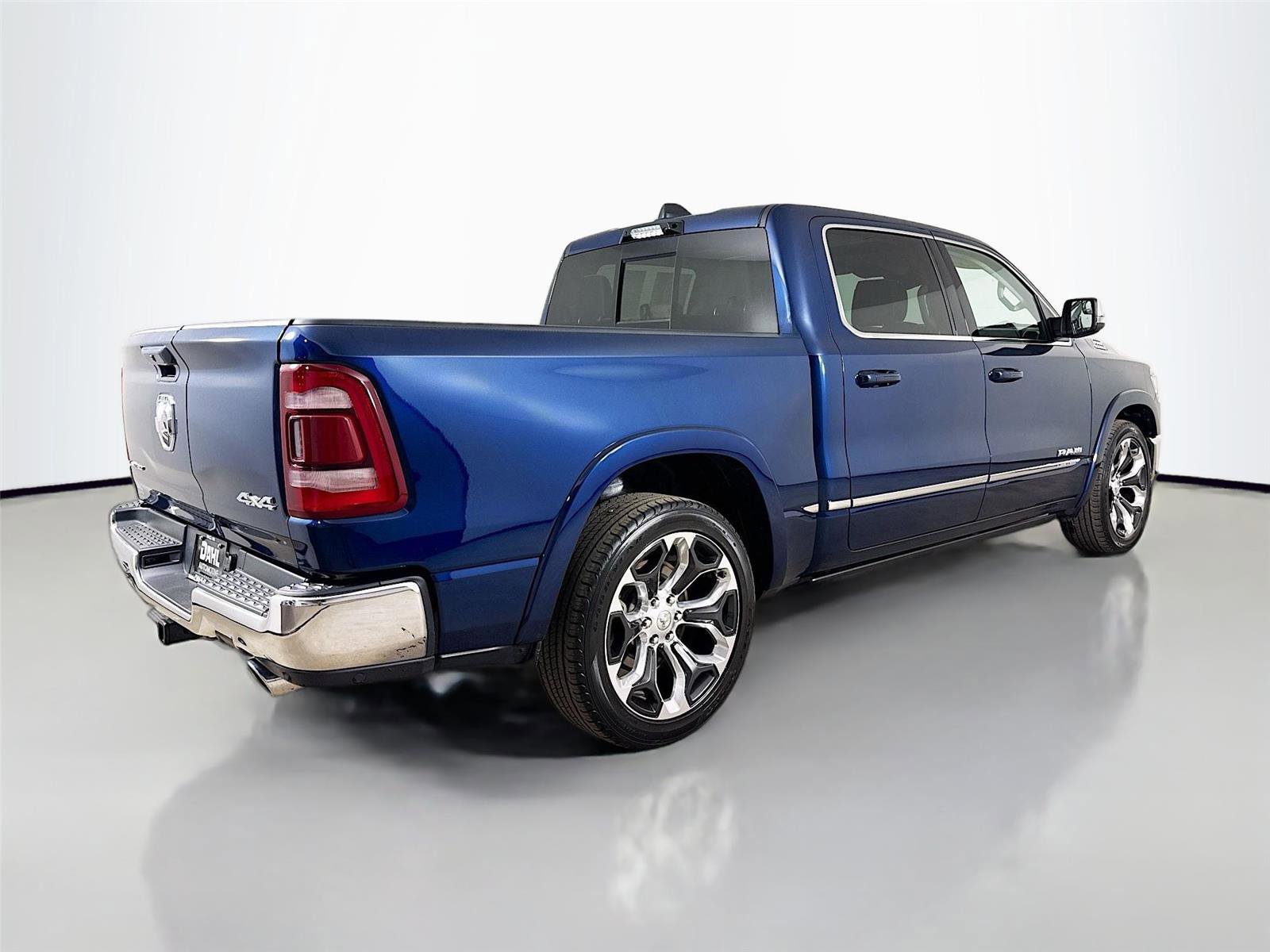 Used 2023 RAM 1500 Limited AWD/4WD image 13