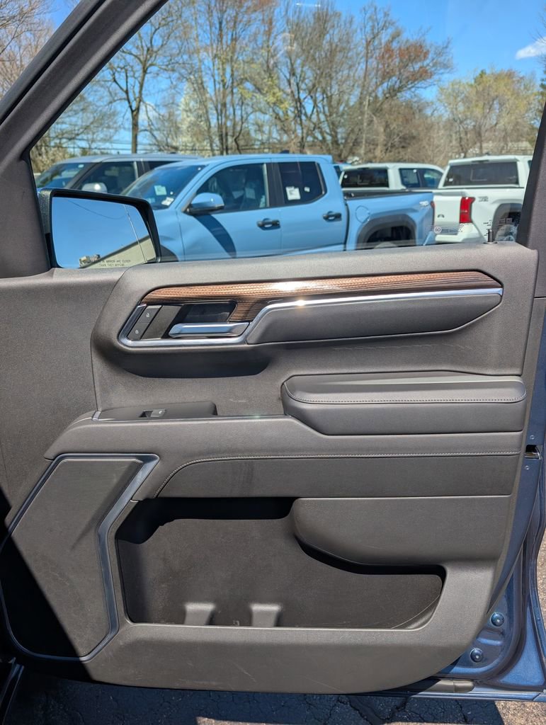 Used 2022 Chevrolet Silverado 1500 LT AWD/4WD image 18