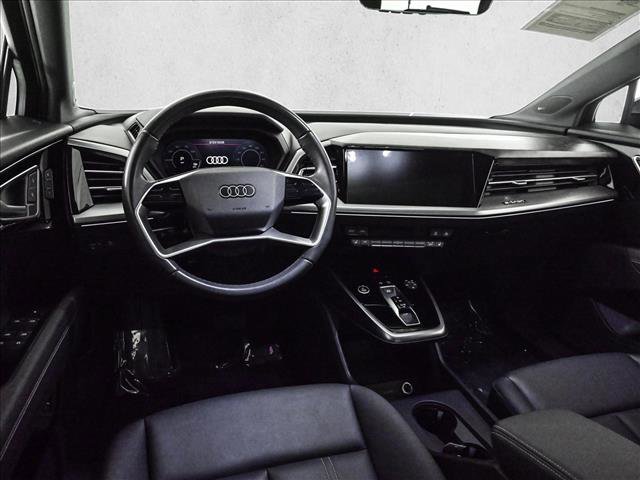 Used 2024 Audi Q4 e-tron Prestige image 19
