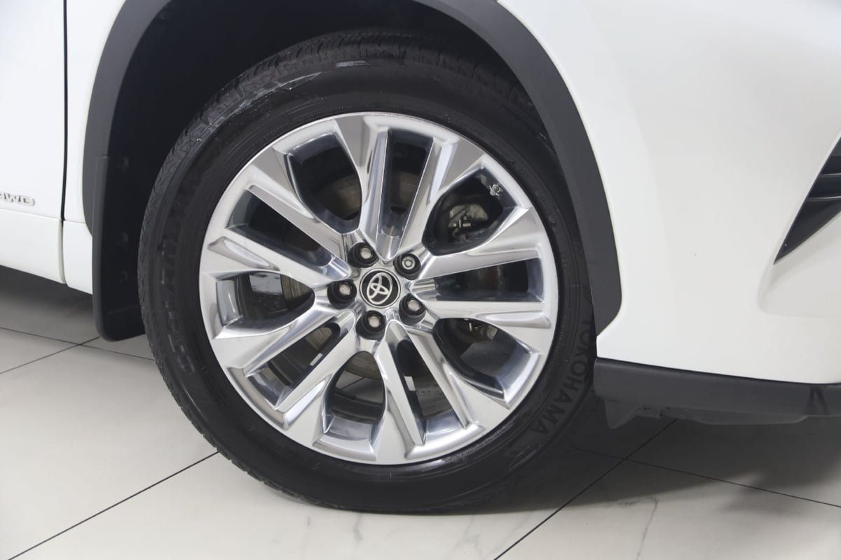 Used 2023 Toyota Highlander Limited AWD/4WD image 17