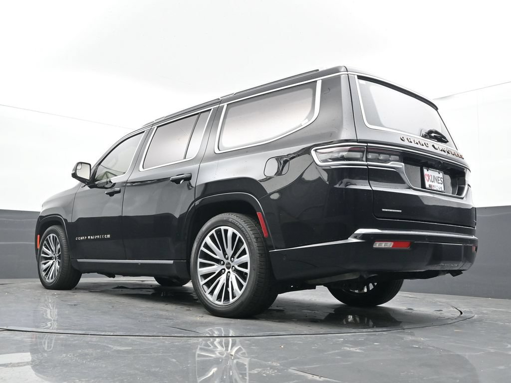 Used 2022 Jeep Grand Wagoneer Series III AWD/4WD image 30