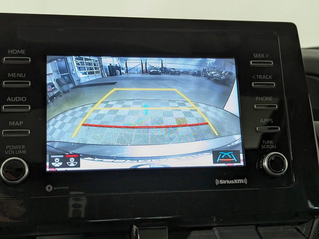 Used 2022 Toyota Camry SE image 30