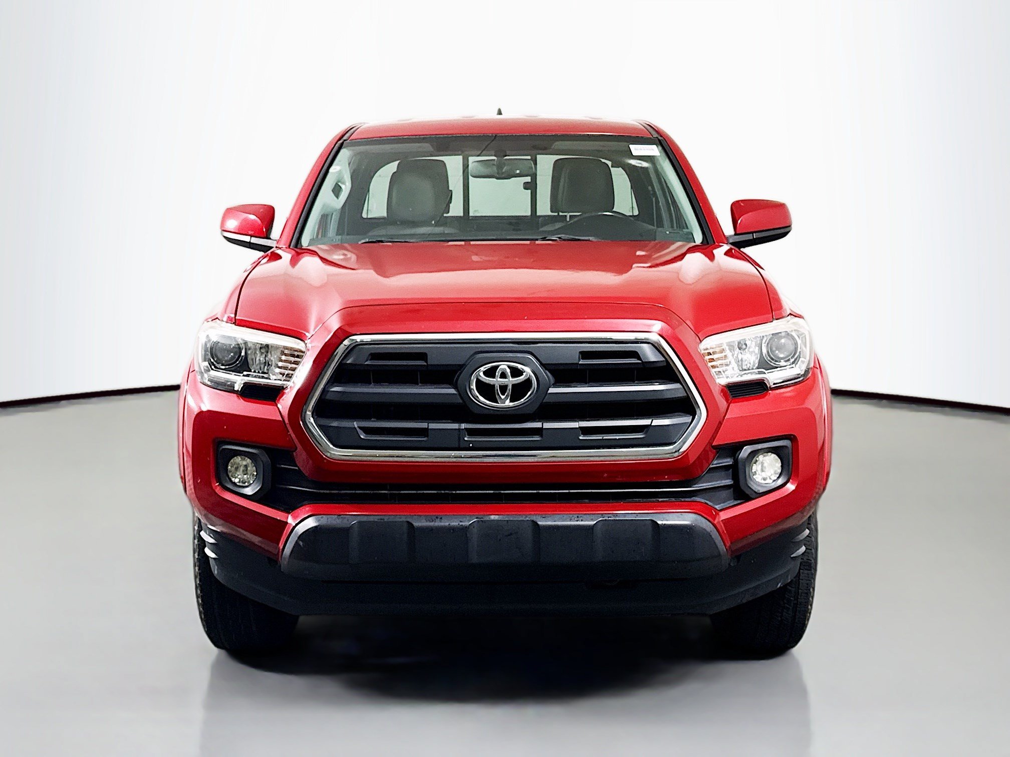 Used 2017 Toyota Tacoma SR5 w/ Tow Package RWD image 2