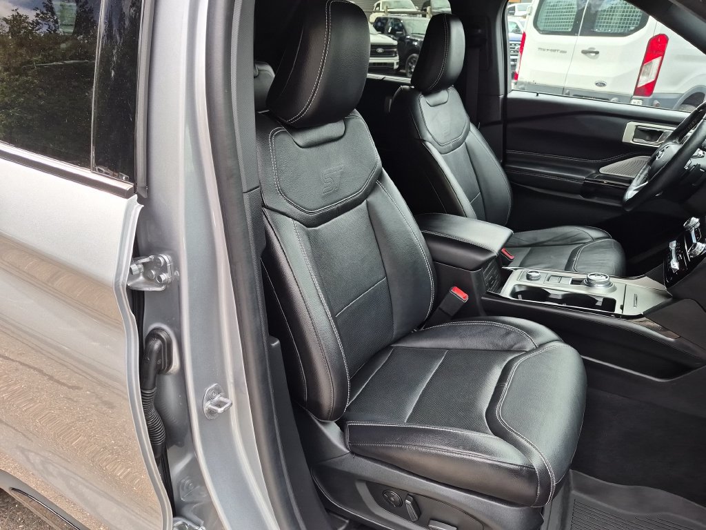 Certified 2022 Ford Explorer ST w/ Equipment Group 401A AWD/4WD image 41