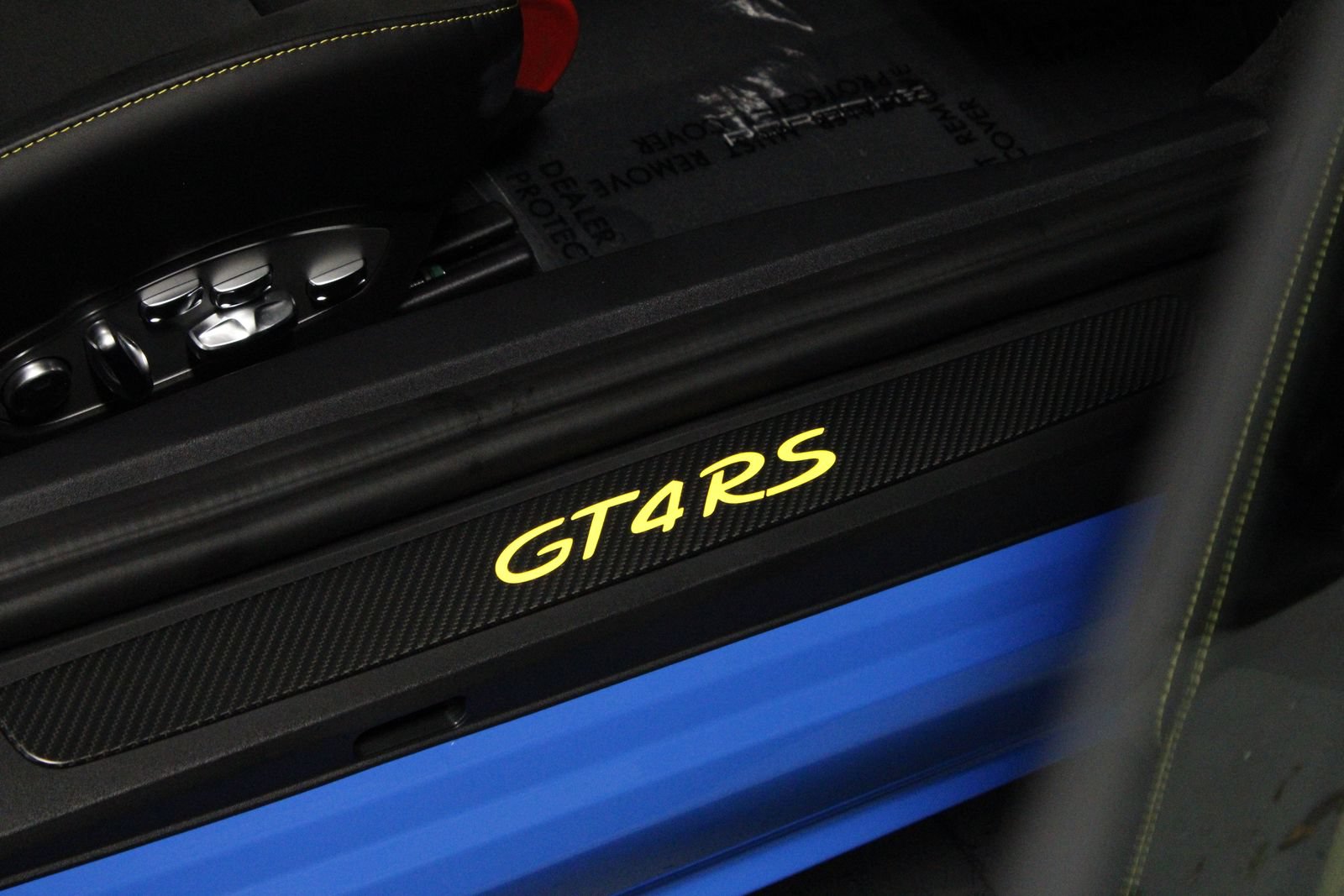 Certified 2024 Porsche 718 Cayman GT4 RS RWD image 32