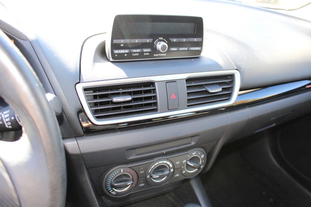 Used 2014 MAZDA MAZDA3 i Touring w/ Moonroof Package 1 FWD image 15