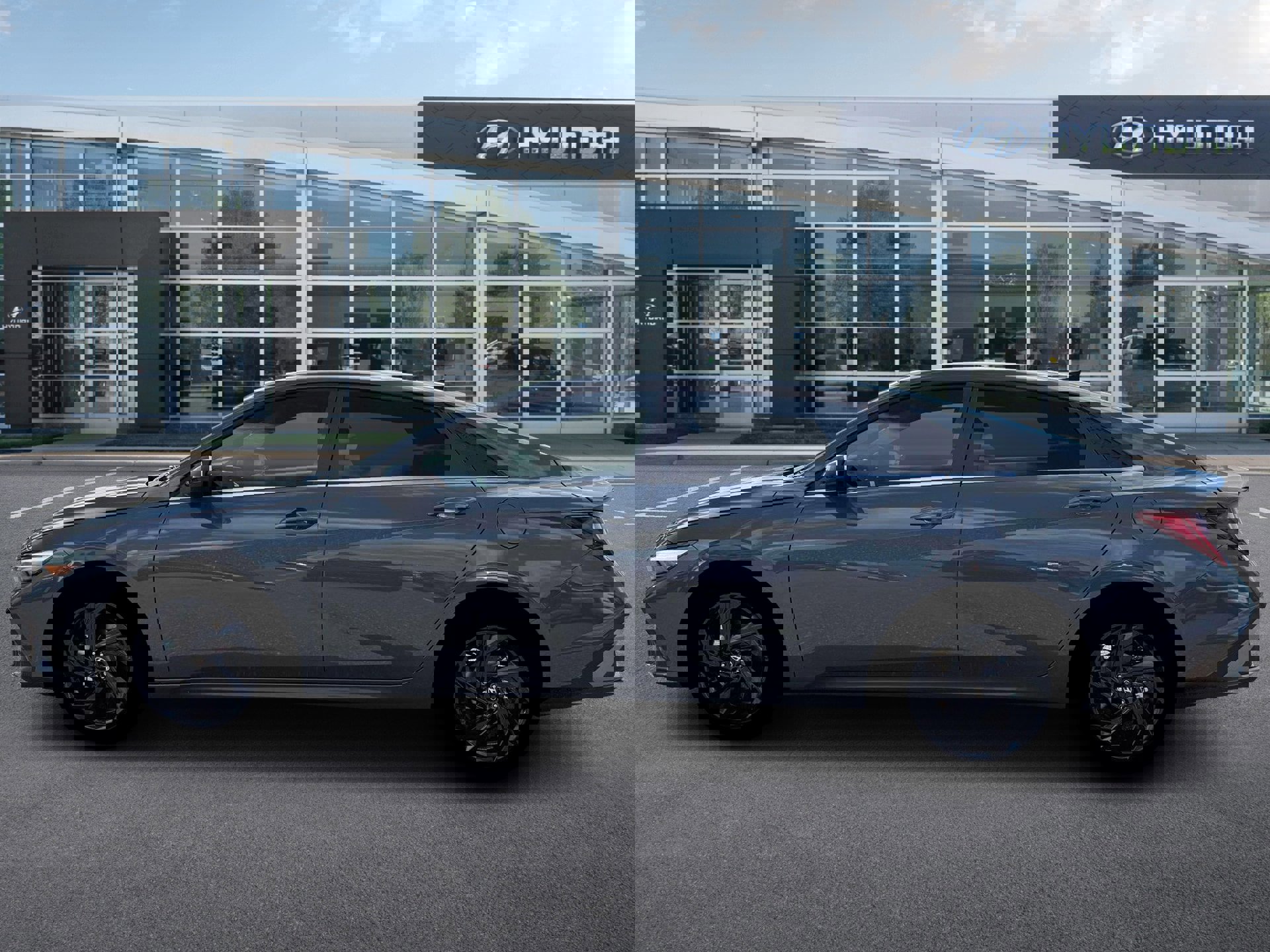 New 2026 Hyundai Elantra SEL Sport Premium image 3