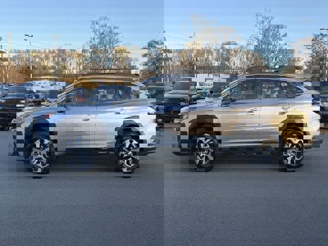 Used 2025 Subaru Outback image 6