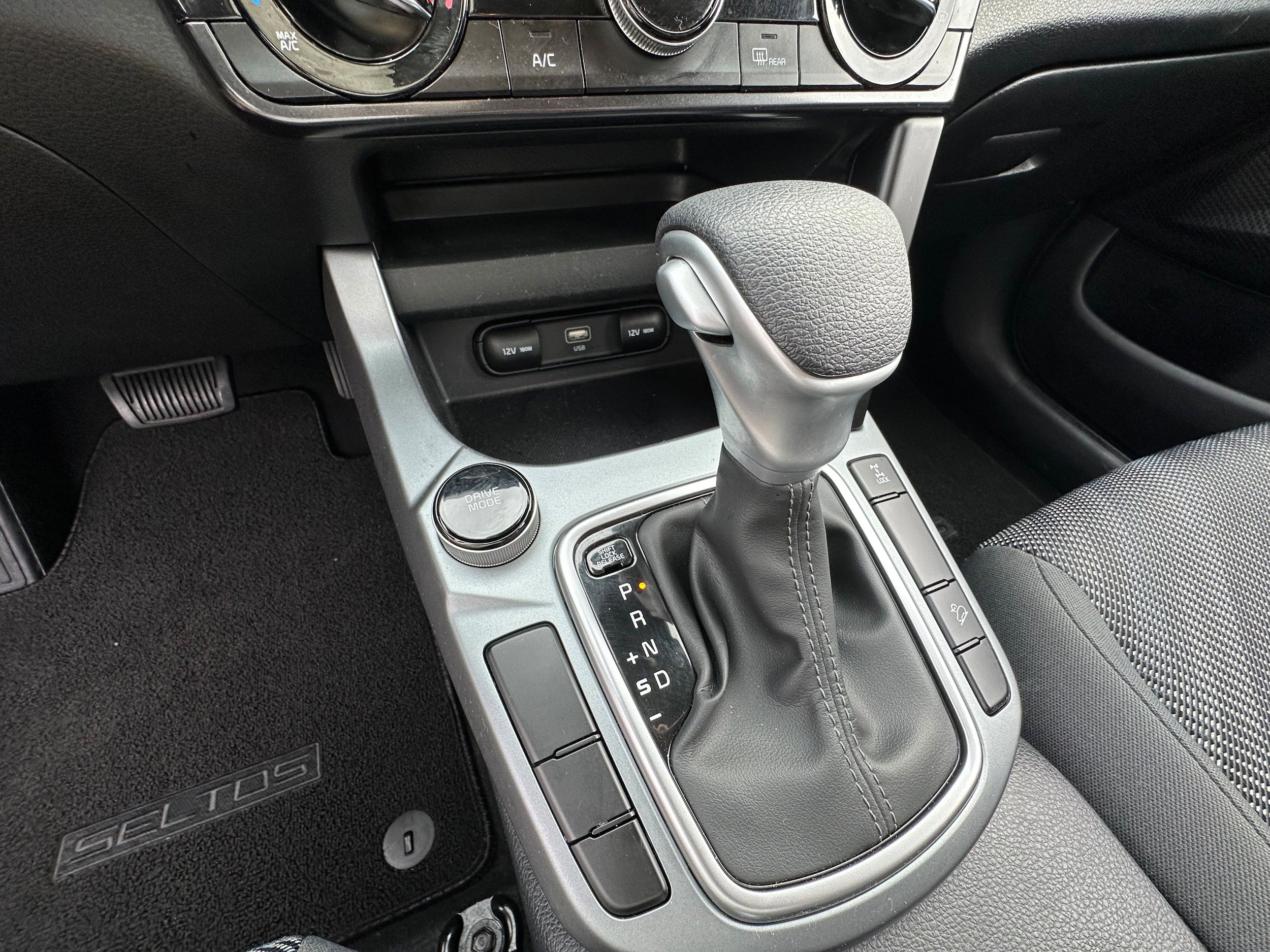 Used 2024 Kia Seltos LX image 26