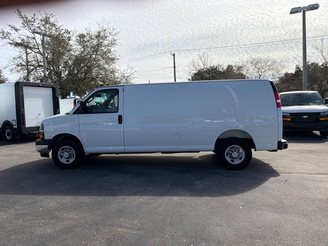 New 2025 Chevrolet Express 2500 Work Van 3D Extended Cargo Van w/ Driver Convenience Package RWD image 7