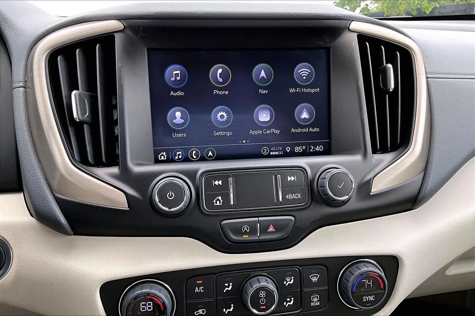 Used 2024 GMC Terrain Denali w/ Denali Premium Package AWD/4WD image 7