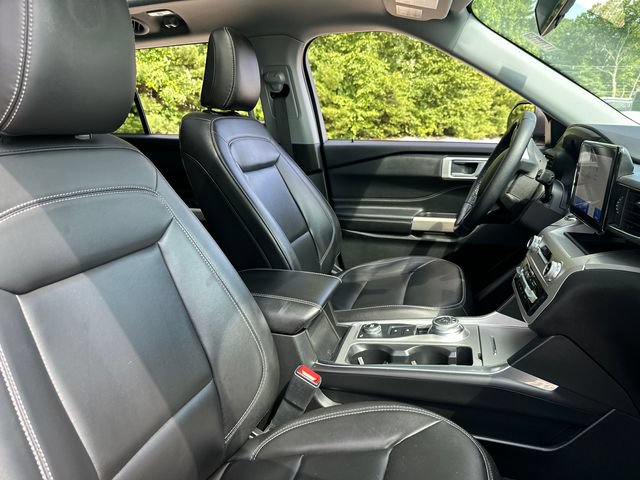 Certified 2022 Ford Explorer XLT w/ Equipment Group 202A AWD/4WD image 19