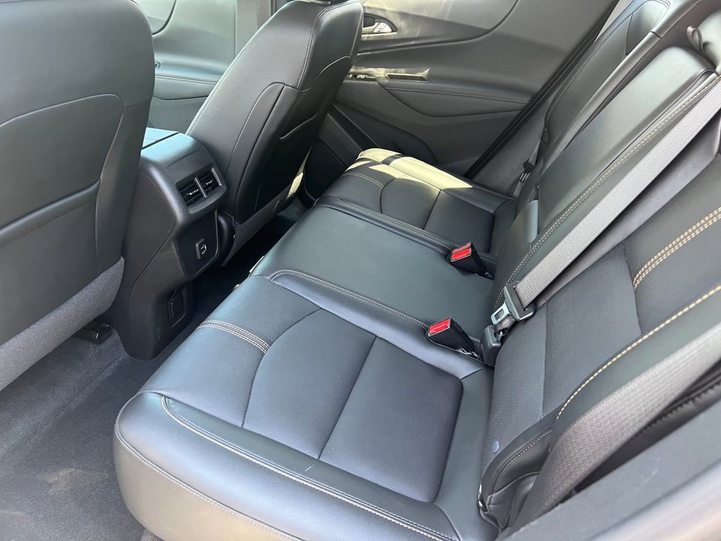 Used 2023 Chevrolet Equinox Premier AWD/4WD image 11