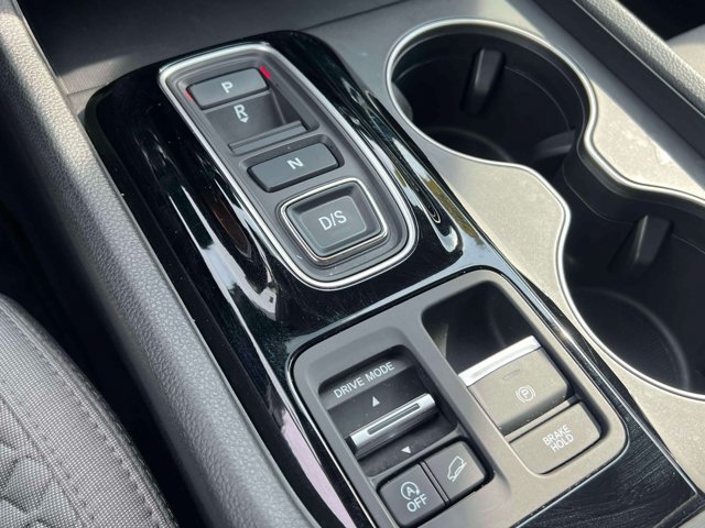Used 2024 Honda Pilot LX image 32