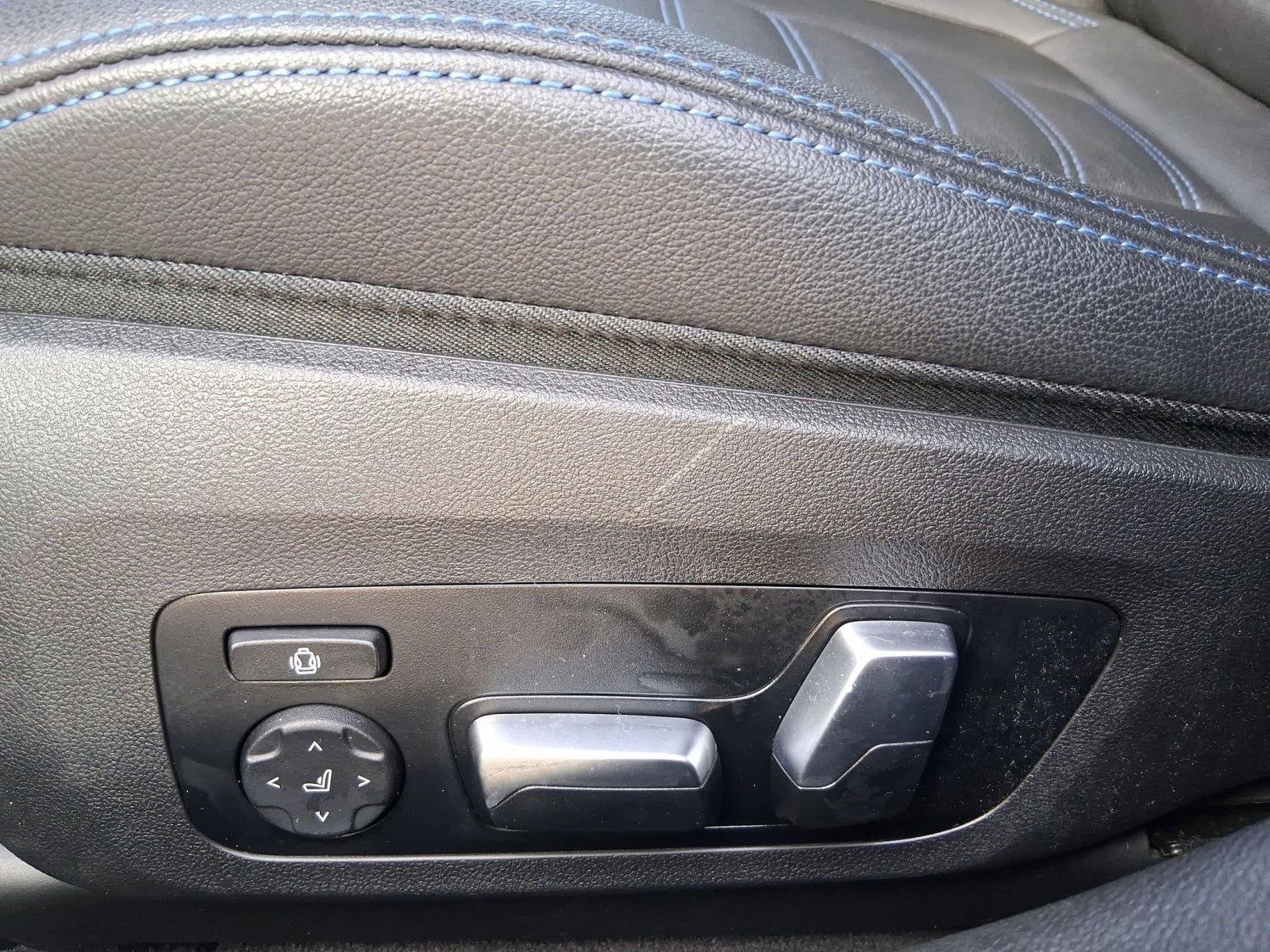 Certified 2023 BMW i4 M50 w/ Premium Package image 11