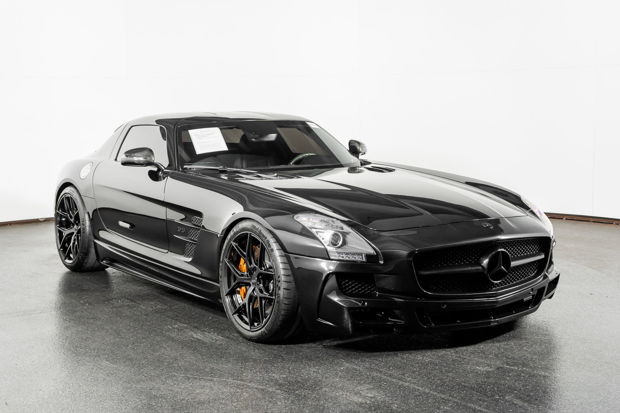 Used 2011 Mercedes-Benz SLS AMG Coupe image 4