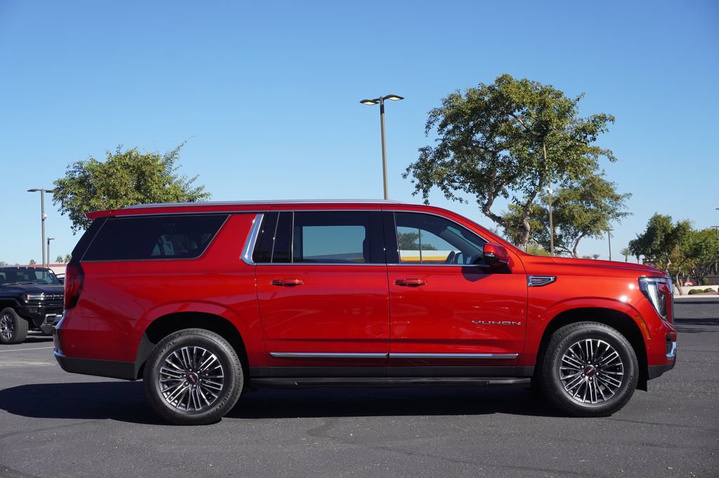 New 2026 GMC Yukon XL Elevation AWD/4WD image 2