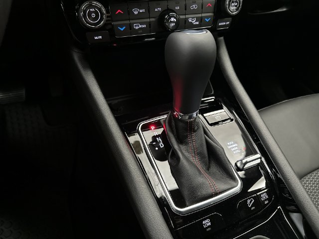 New 2026 Jeep Compass Trailhawk AWD/4WD image 23