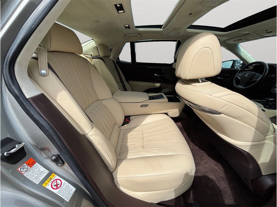 Used 2018 Lexus LS 500 w/ Luxury Package RWD image 46