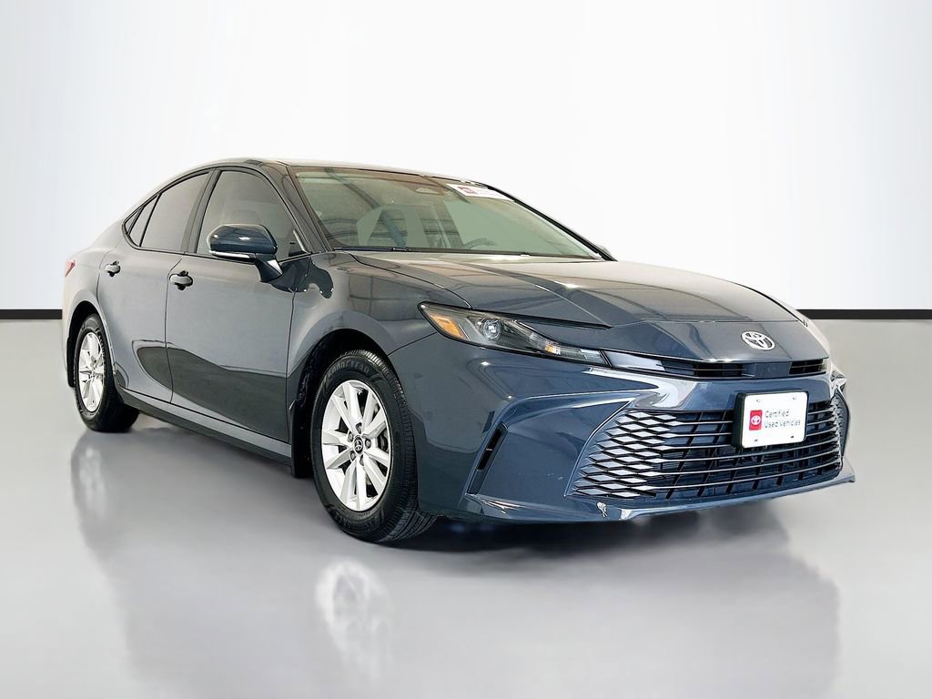Used 2025 Toyota Camry LE w/ Convenience Package FWD image 3