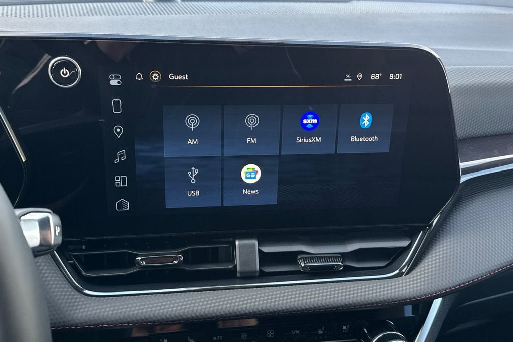 New 2026 Chevrolet Equinox RS w/ Convenience Package III FWD image 18