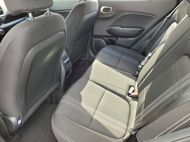 Certified 2025 Hyundai Venue SEL image 12