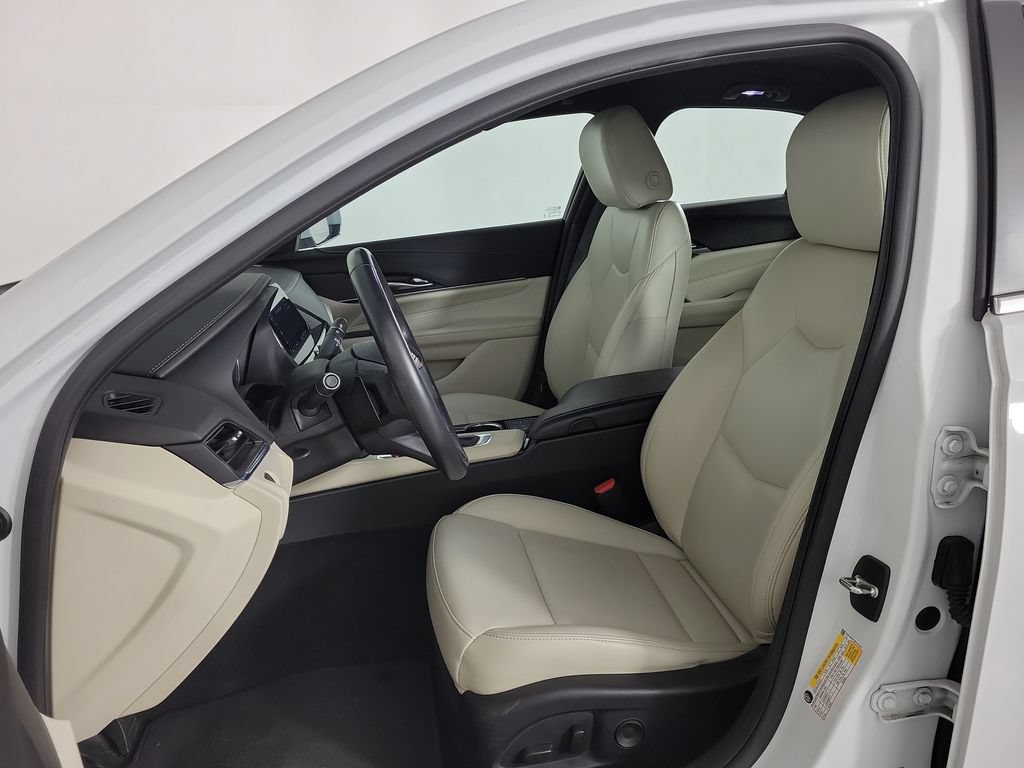 Certified 2024 Cadillac CT4 Luxury RWD image 16