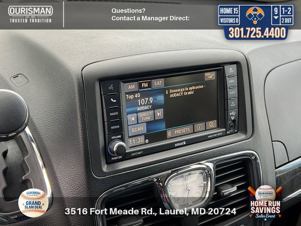 Used 2016 Chrysler Town & Country Touring-L FWD image 11