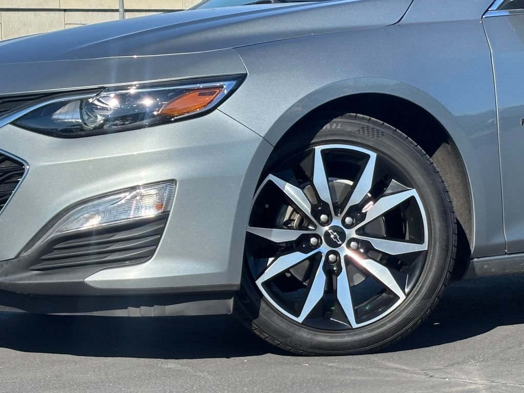 Used 2025 Chevrolet Malibu RS image 3