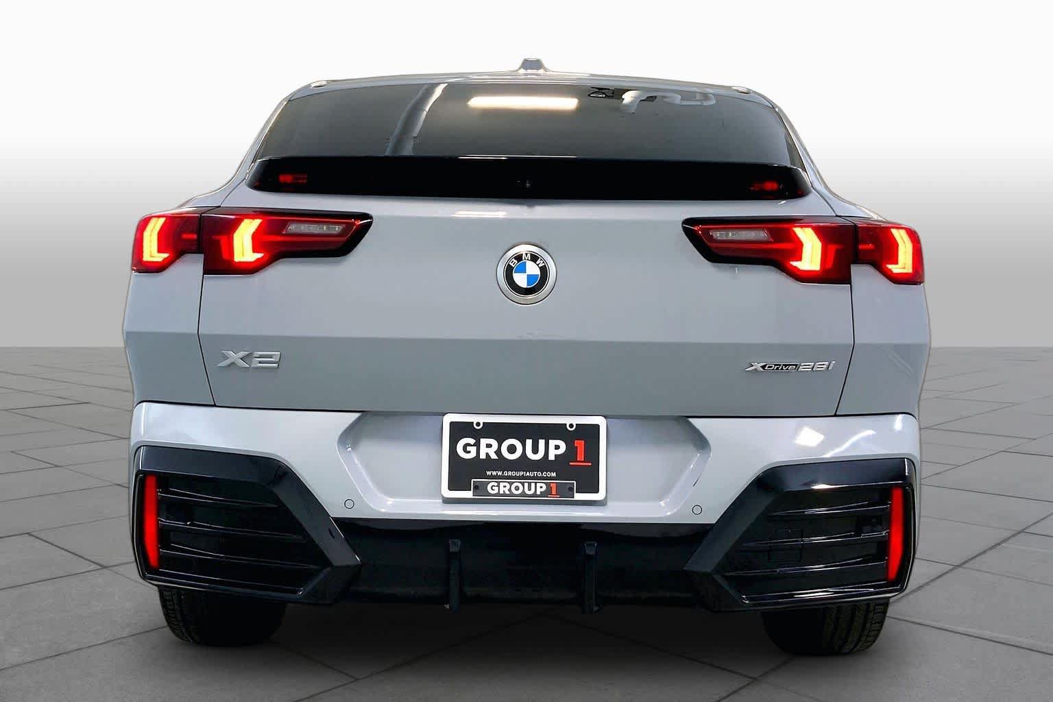 Used 2024 BMW X2 xDrive28i w/ M Sport Package AWD/4WD image 4