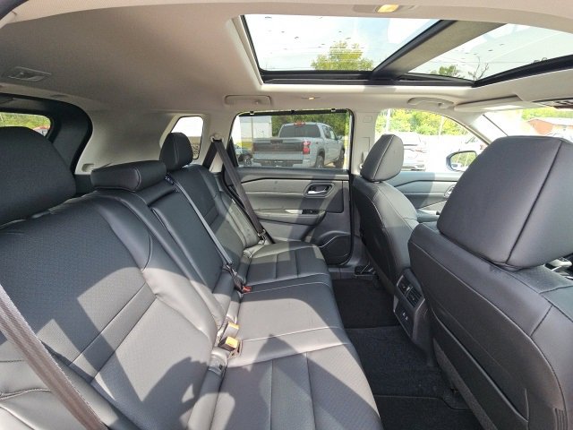 New 2026 Nissan Rogue SV image 30