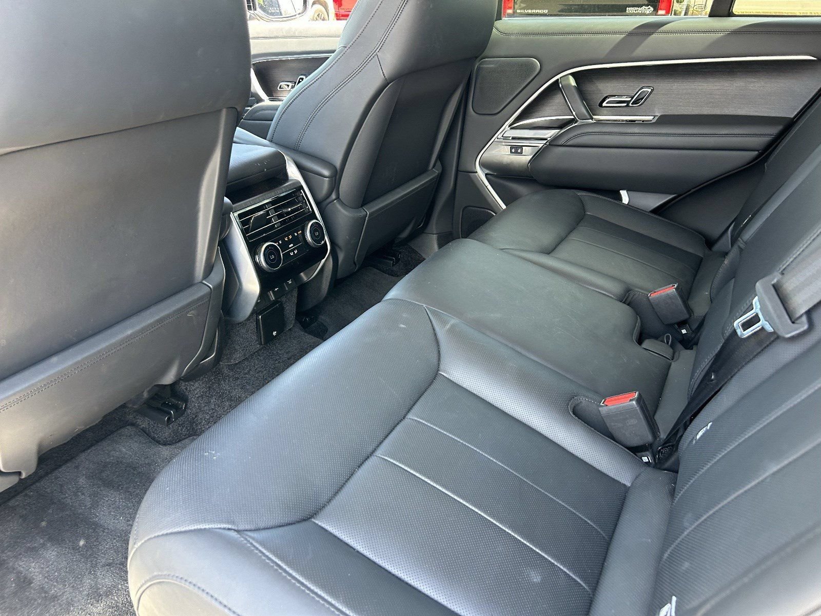Used 2024 Land Rover Range Rover SE AWD/4WD image 23