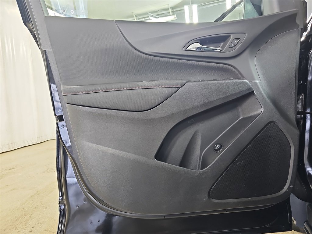 Certified 2023 Chevrolet Equinox RS w/ LPO, Floor Liner Package image 32