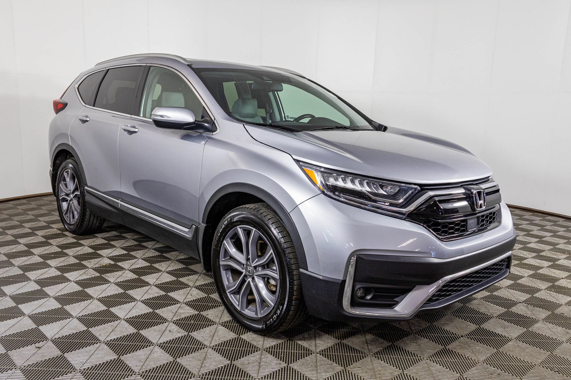 Used 2020 Honda CR-V Touring image 17