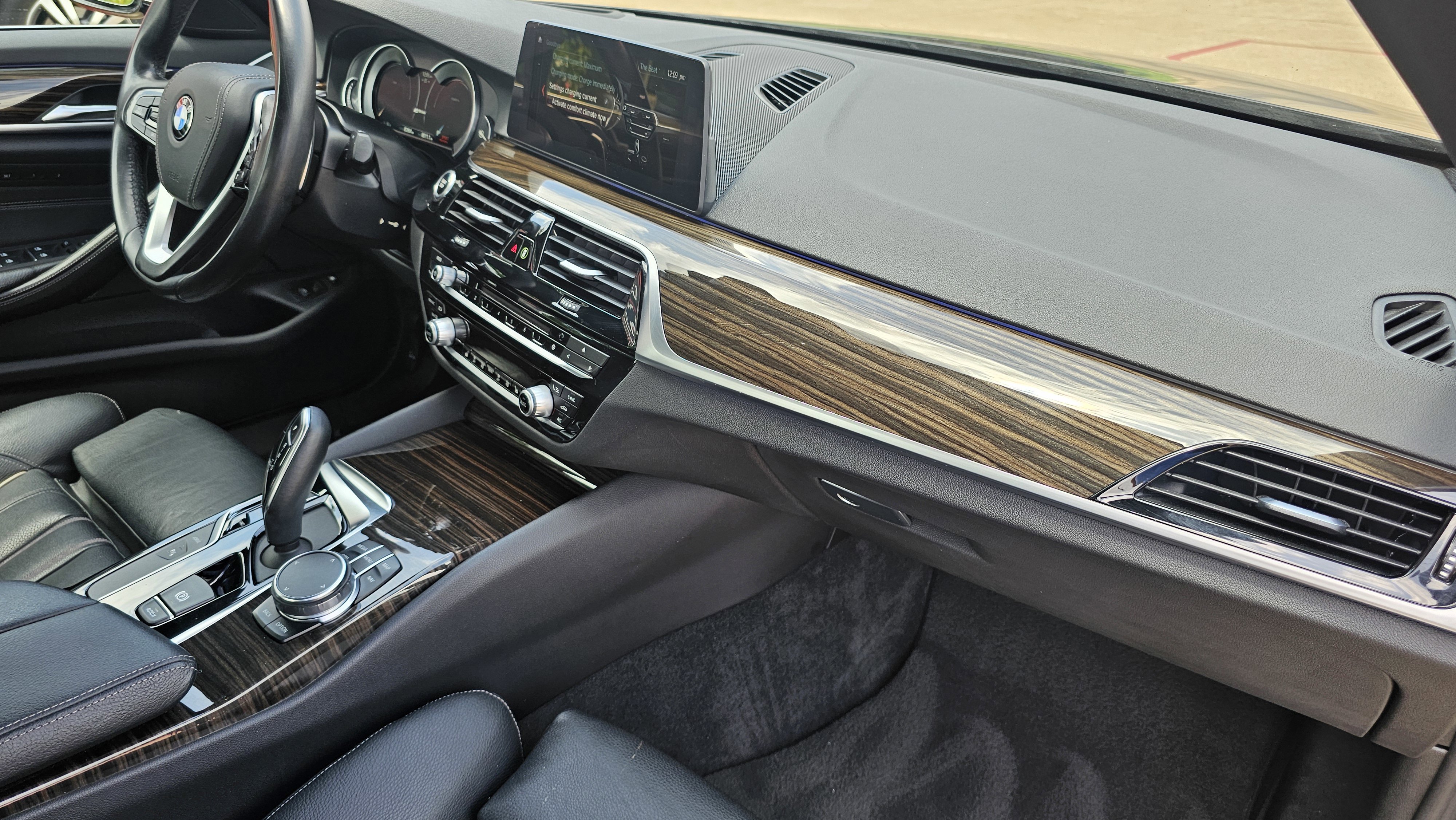 Used 2018 BMW 530e w/ Premium Package 2 image 33