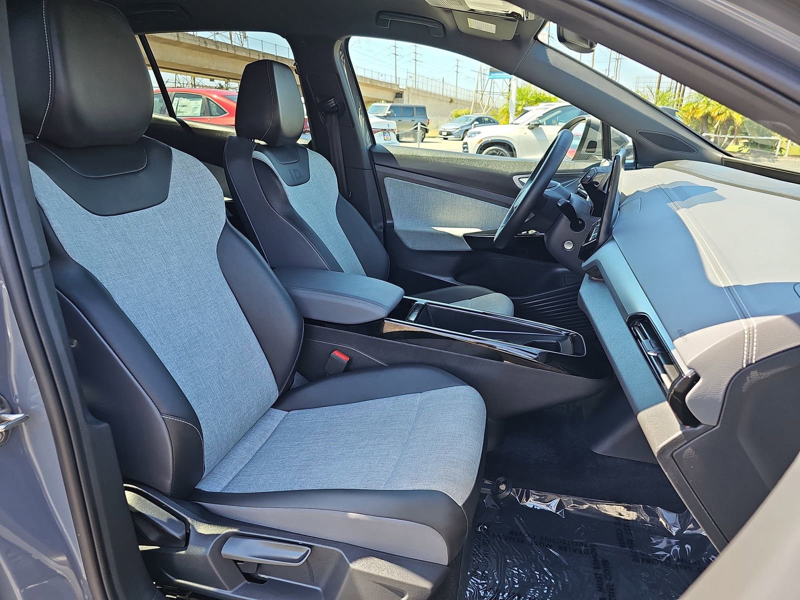 Certified 2023 Volkswagen ID.4 Pro image 10