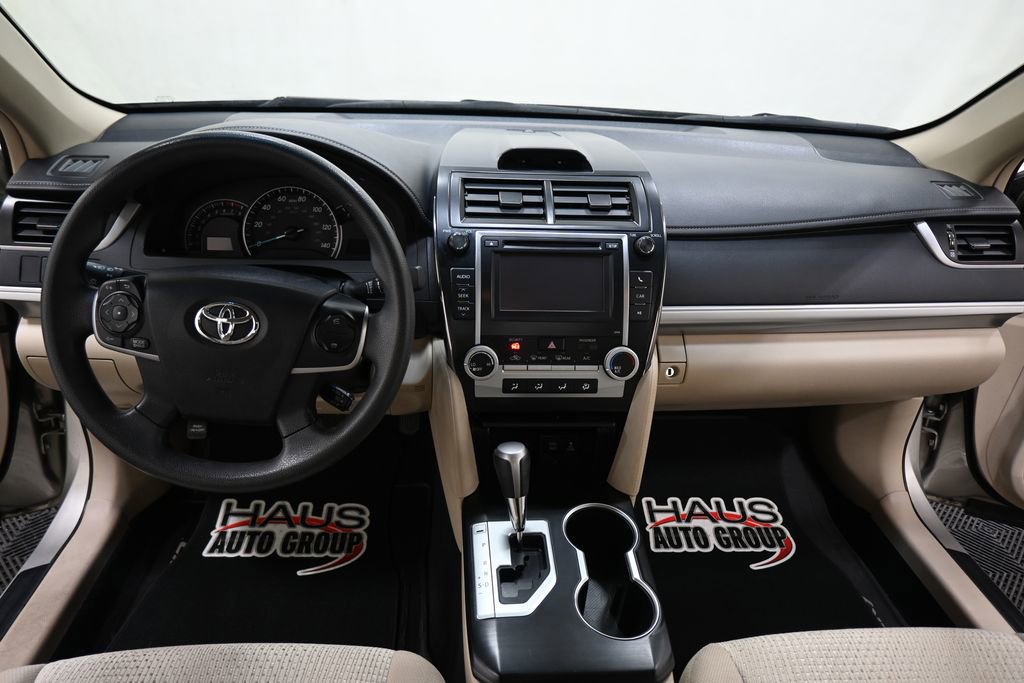 Used 2014 Toyota Camry LE FWD image 4
