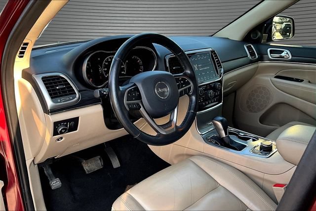 Used 2021 Jeep Grand Cherokee Limited AWD/4WD image 17