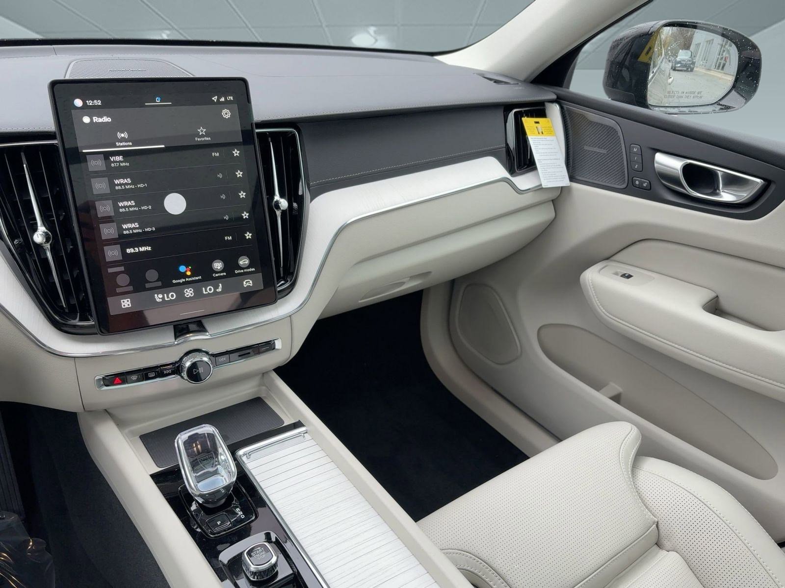 New 2026 Volvo XC60 T8 Ultra w/ Protection Package Premier image 26