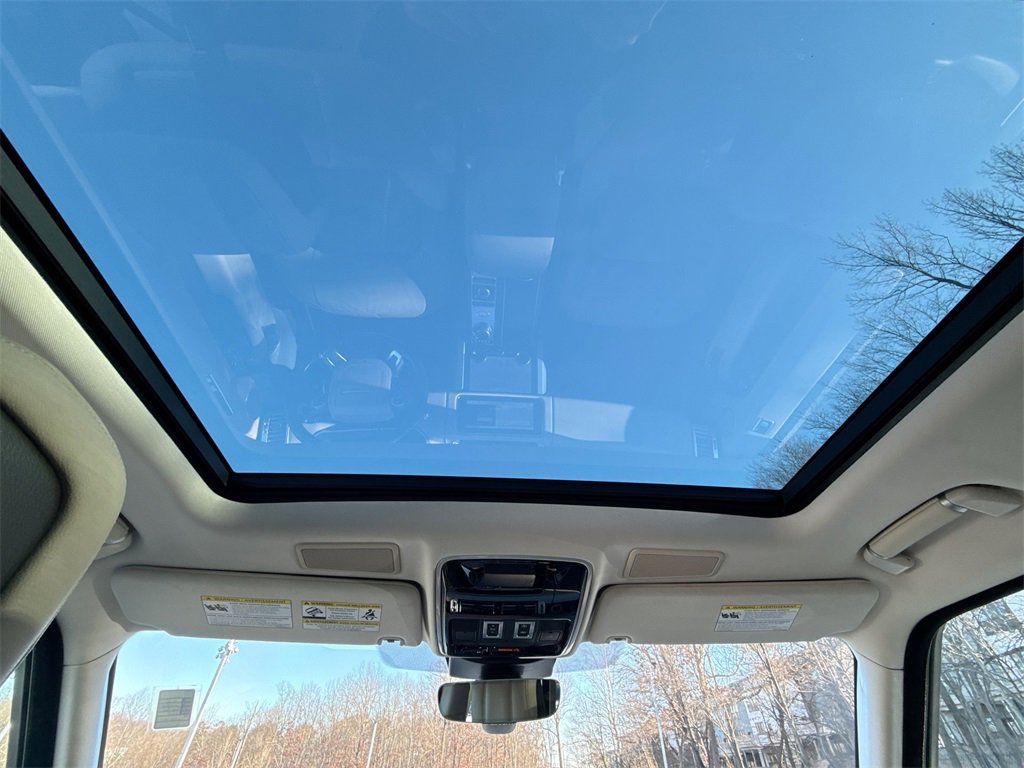 Used 2020 Land Rover Range Rover image 16