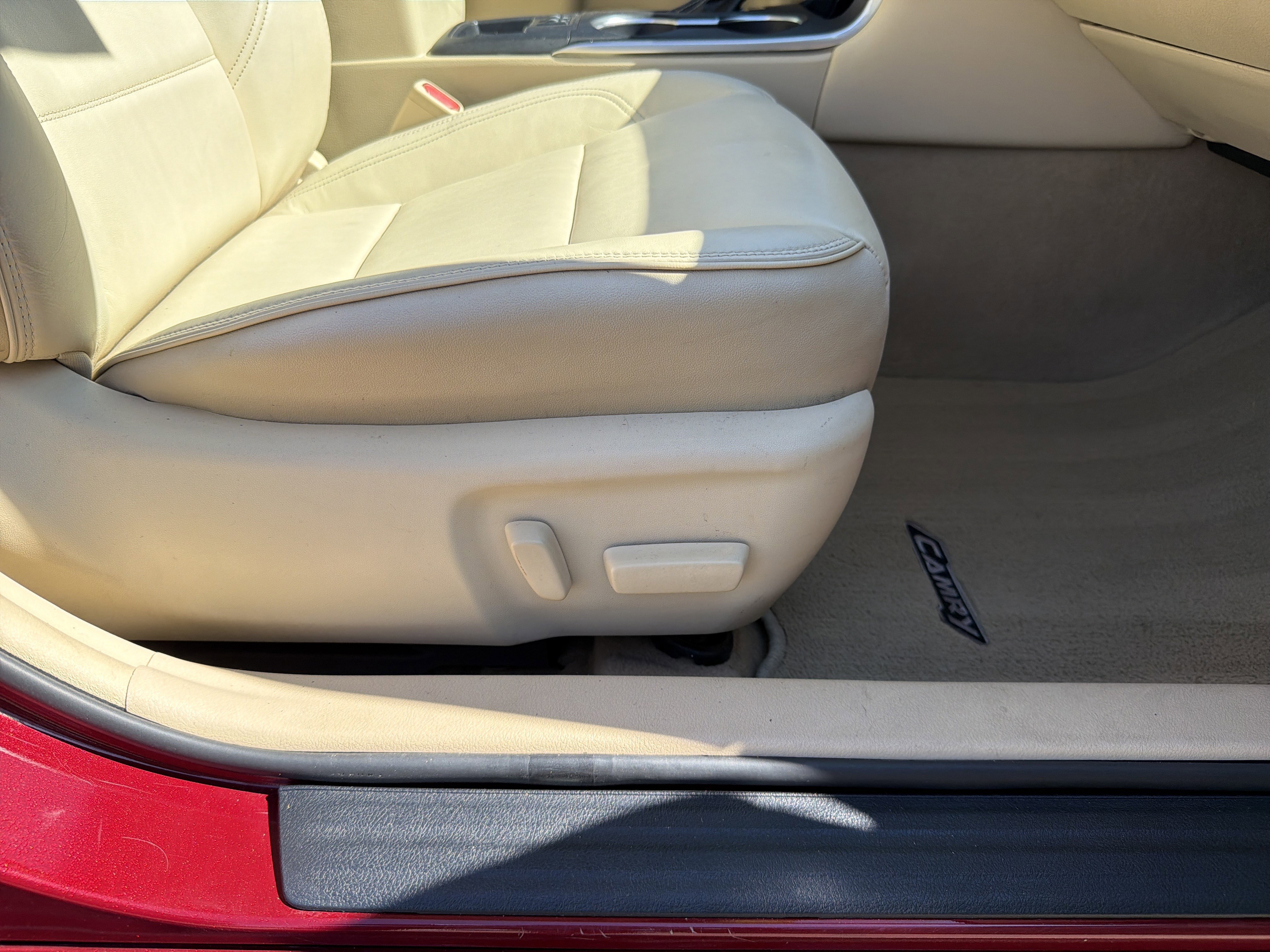 Used 2017 Toyota Camry XLE w/ Moonroof Package image 27