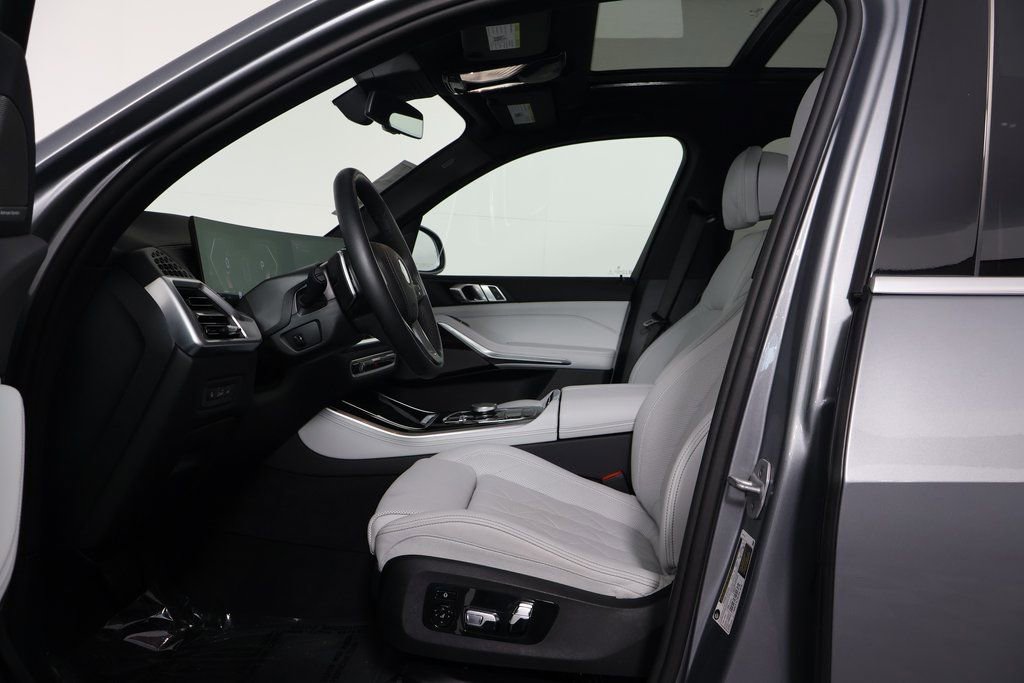 Used 2026 BMW X5 sDrive40i w/ Climate Comfort Package image 10