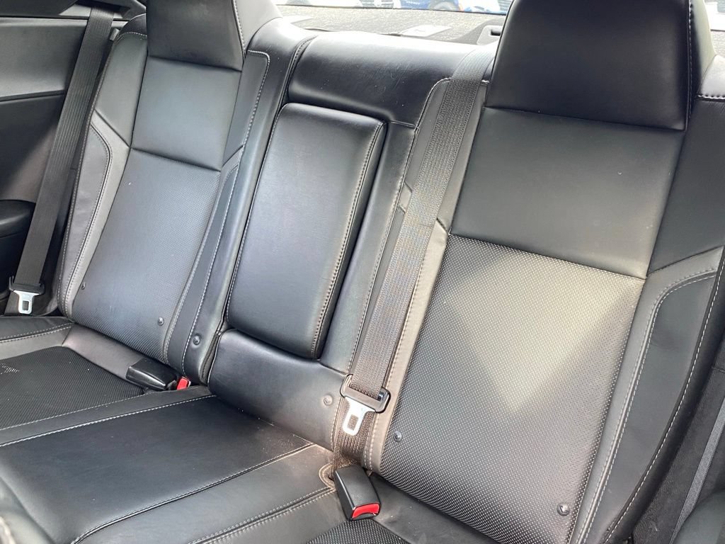 Used 2015 Dodge Challenger R/T Plus RWD image 6