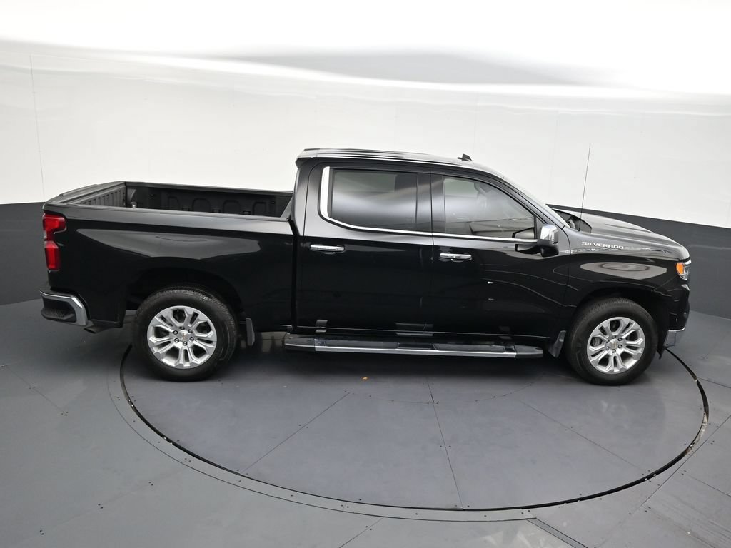 Used 2022 Chevrolet Silverado 1500 LTZ w/ LTZ Premium Package RWD image 16