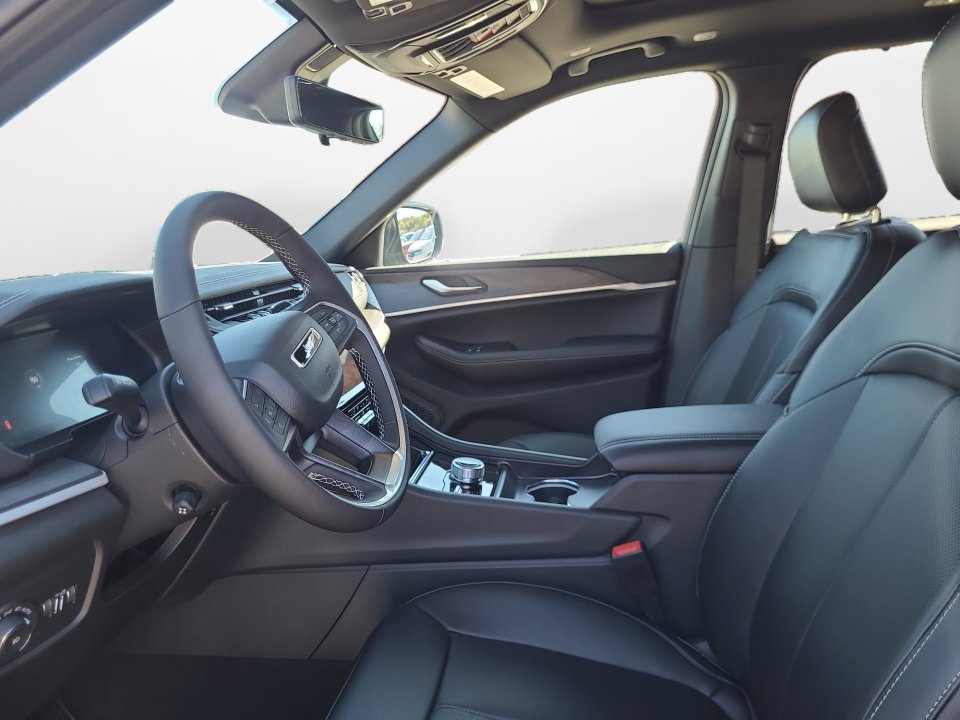 New 2025 Jeep Grand Cherokee L Limited image 9