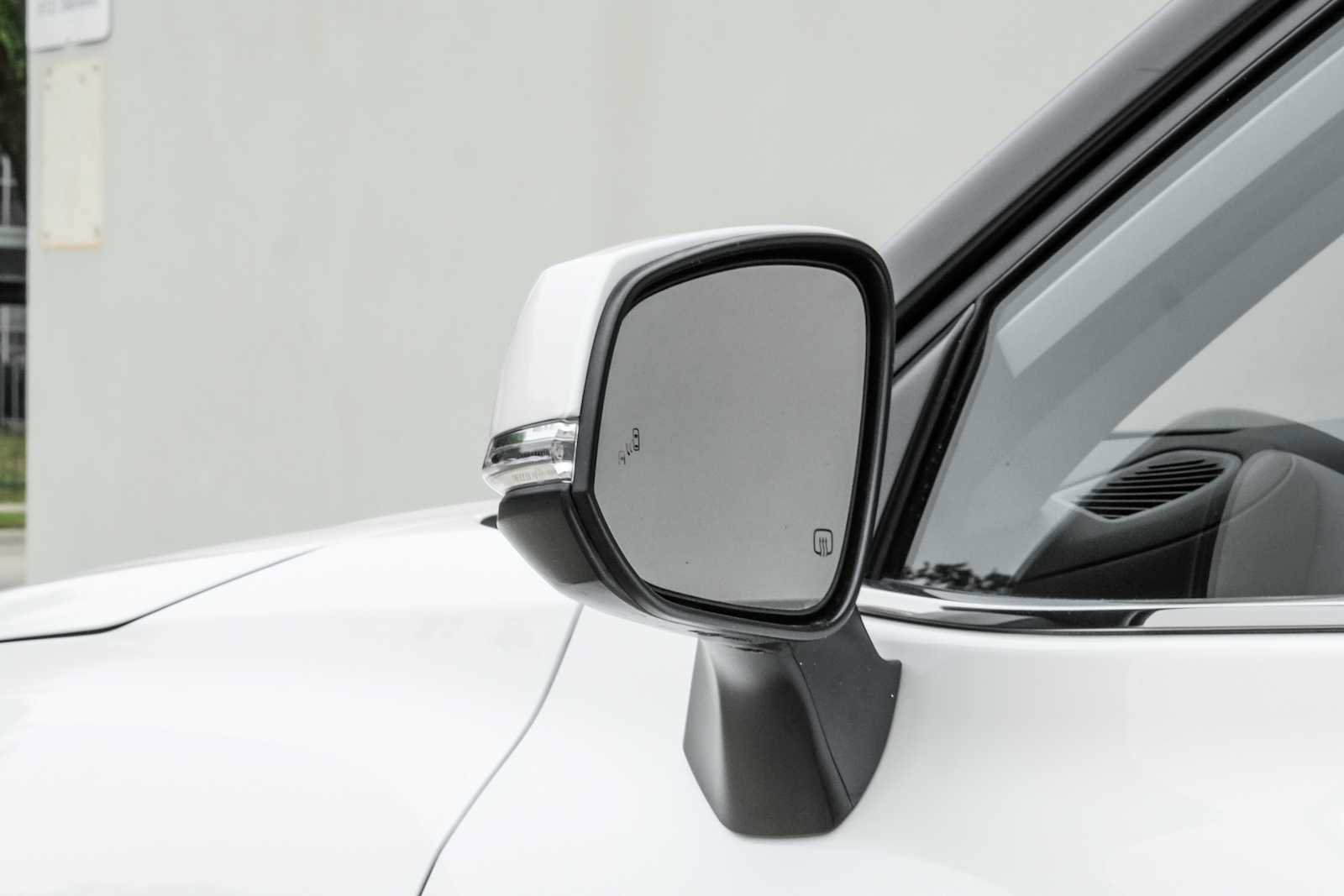 Used 2021 Toyota Highlander XLE image 42