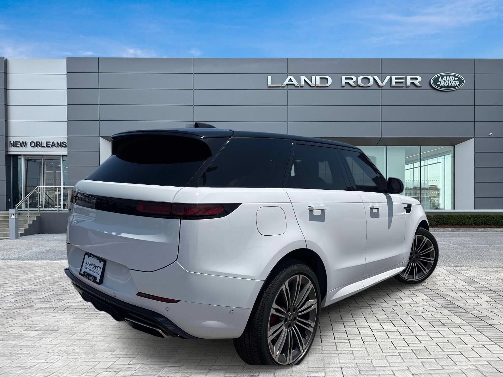 Used 2024 Land Rover Range Rover Sport Dynamic SE AWD/4WD image 6