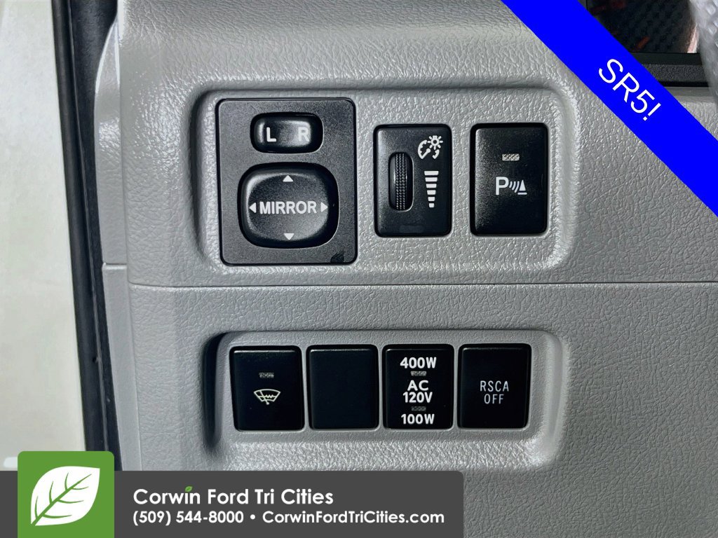 Used 2011 Toyota 4Runner SR5 w/ Premium Pkg w/Leather AWD/4WD image 18