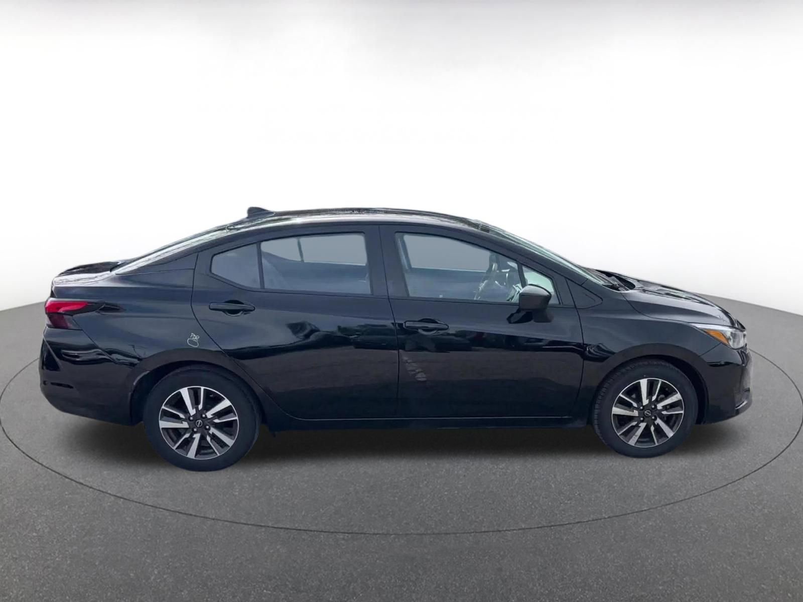 Used 2025 Nissan Versa SV FWD image 16